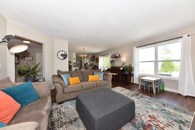 W163N10464 Ridgeview LANE, Germantown, WI 53022