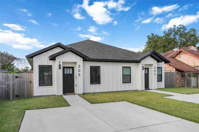 205 Boldens Street A, Houston, TX 77029
