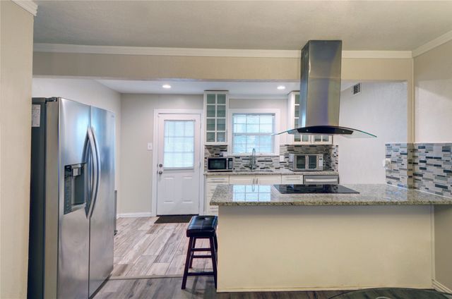 7931 Royal Lane 216, Dallas, TX 75230