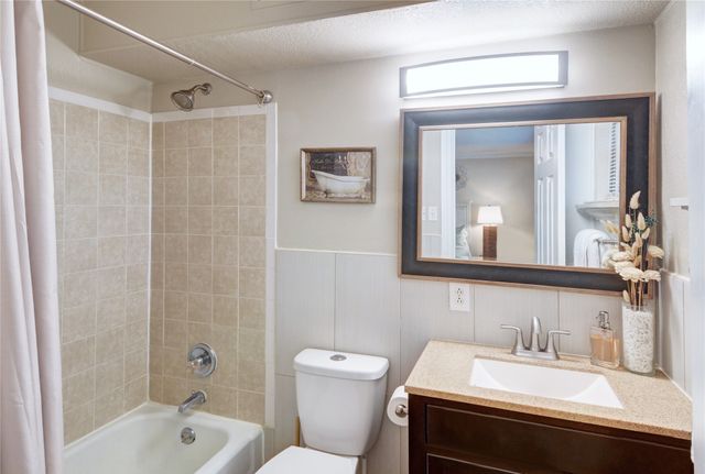 7931 Royal Lane 216, Dallas, TX 75230