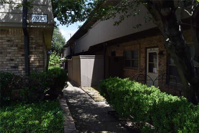 7931 Royal Lane 216, Dallas, TX 75230