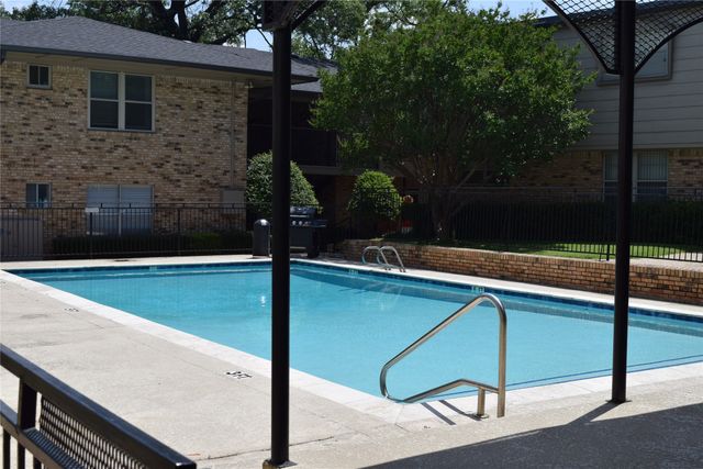 7931 Royal Lane 216, Dallas, TX 75230