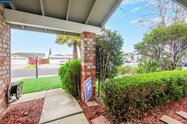 922 Coral Dr, Rodeo, CA 94572