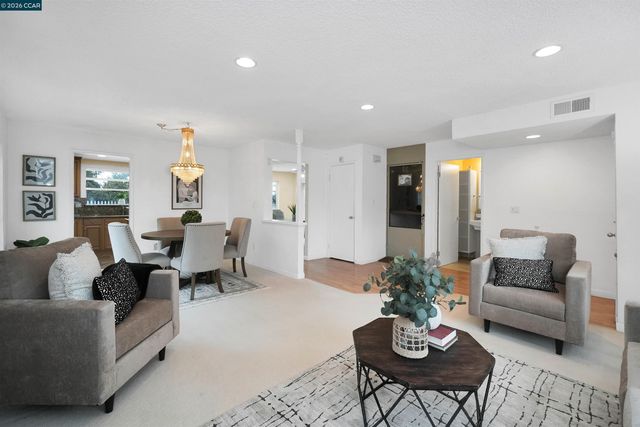 922 Coral Dr, Rodeo, CA 94572