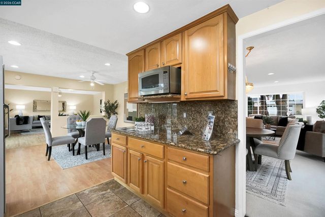 922 Coral Dr, Rodeo, CA 94572