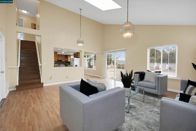 922 Coral Dr, Rodeo, CA 94572