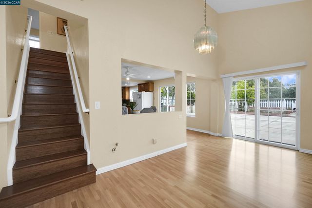 922 Coral Dr, Rodeo, CA 94572