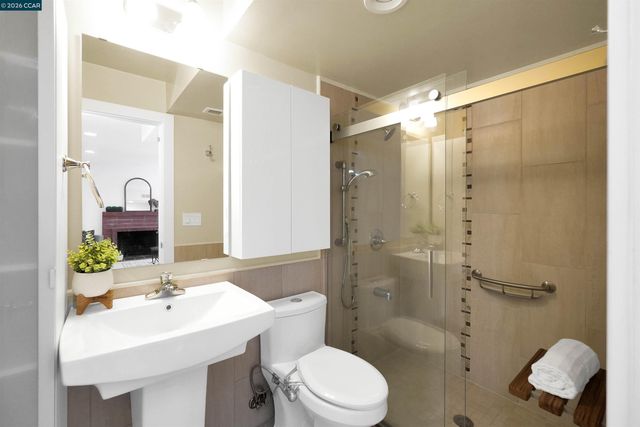 922 Coral Dr, Rodeo, CA 94572