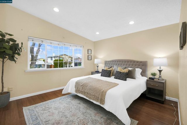 922 Coral Dr, Rodeo, CA 94572