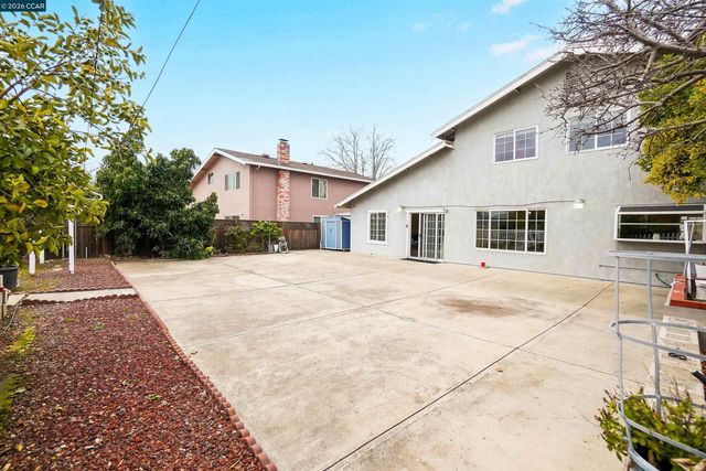 922 Coral Dr, Rodeo, CA 94572