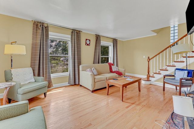 7450 S Euclid Parkway, Chicago, IL 60649