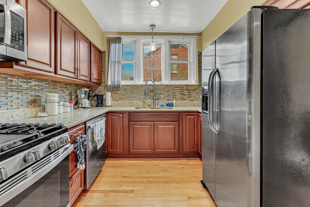 7450 S Euclid Parkway, Chicago, IL 60649