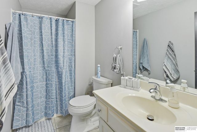 2427 Corn Drive, Papillion, NE 68046