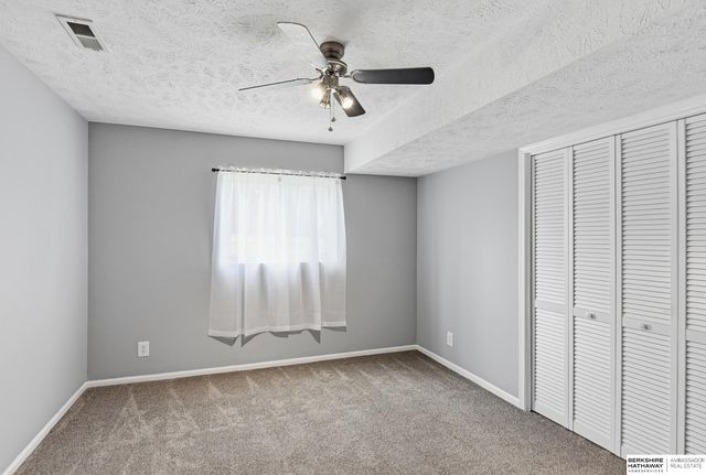 2427 Corn Drive, Papillion, NE 68046