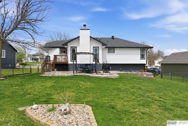 2427 Corn Drive, Papillion, NE 68046