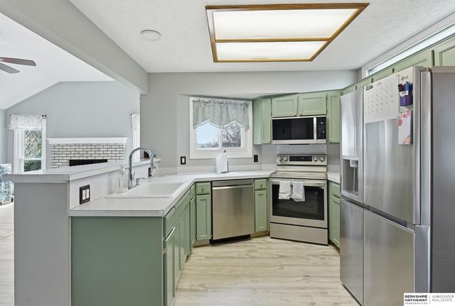 2427 Corn Drive, Papillion, NE 68046