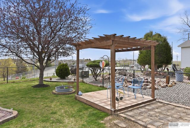 2427 Corn Drive, Papillion, NE 68046