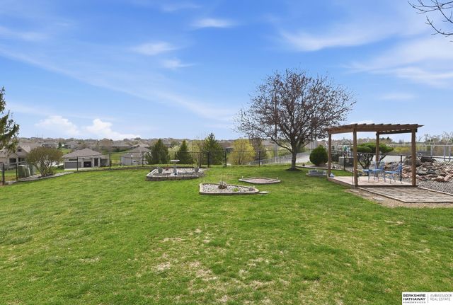 2427 Corn Drive, Papillion, NE 68046