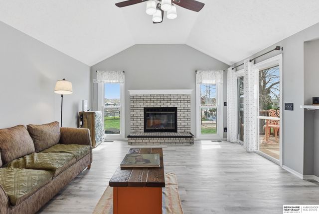 2427 Corn Drive, Papillion, NE 68046