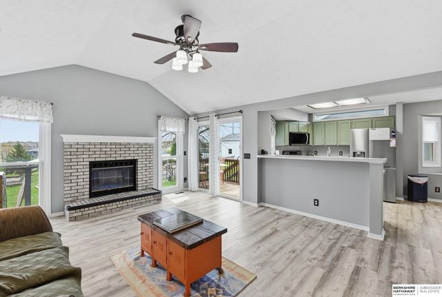 2427 Corn Drive, Papillion, NE 68046