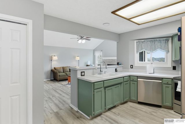 2427 Corn Drive, Papillion, NE 68046