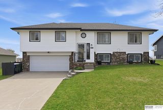 2427 Corn Drive, Papillion, NE 68046