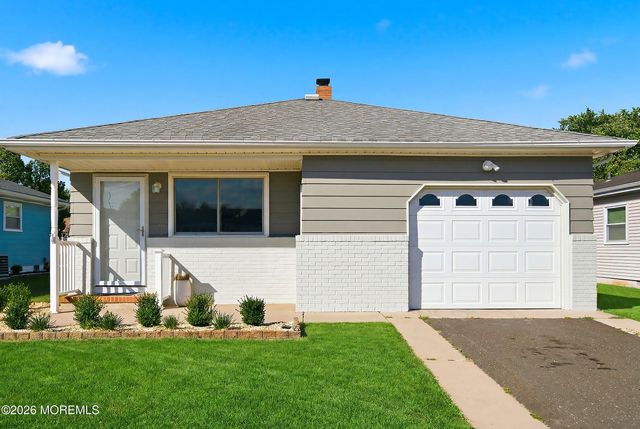 205 Bonaire Drive, Toms River, NJ 08757