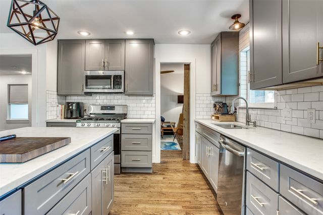 2427 Driftway Drive, Dallas, TX 75228