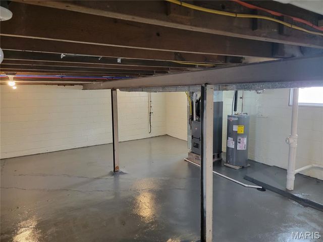 709 Suburban Avenue, Ferguson, MO 63135