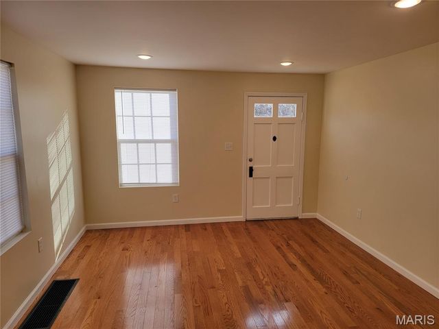 709 Suburban Avenue, Ferguson, MO 63135