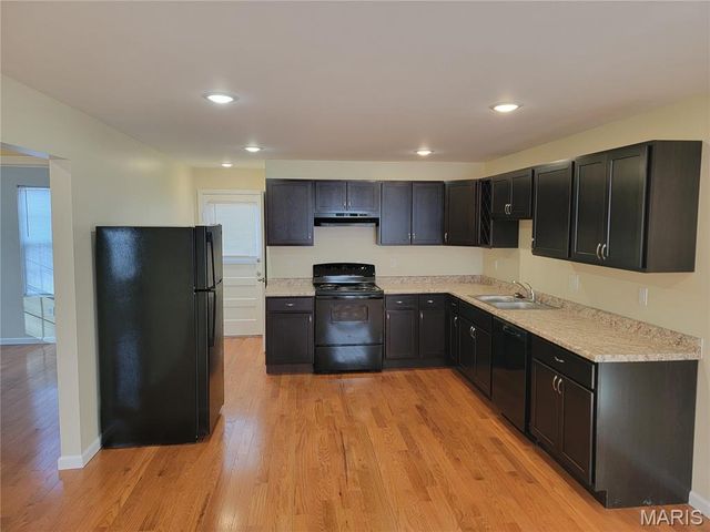 709 Suburban Avenue, Ferguson, MO 63135