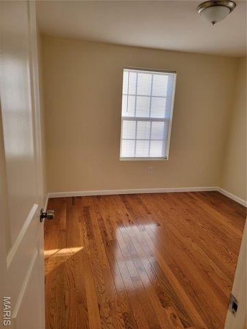 709 Suburban Avenue, Ferguson, MO 63135