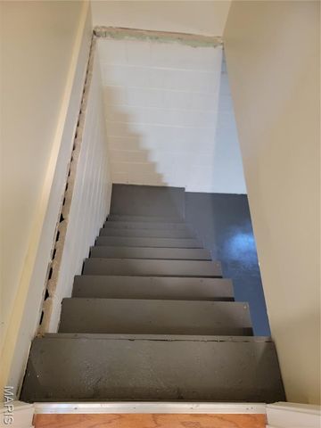 709 Suburban Avenue, Ferguson, MO 63135