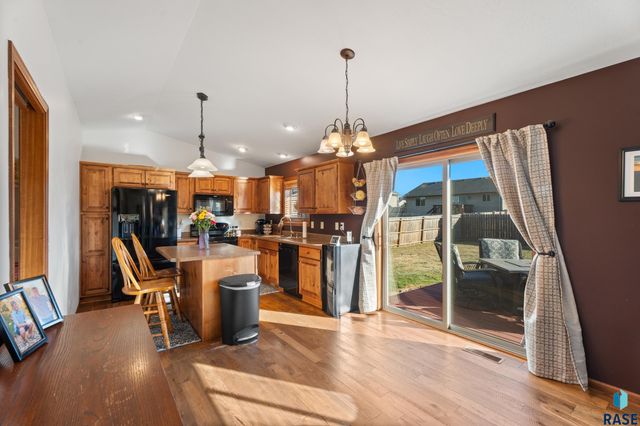 904 Honeysuckle Dr Dr Drive, Harrisburg, SD 57032