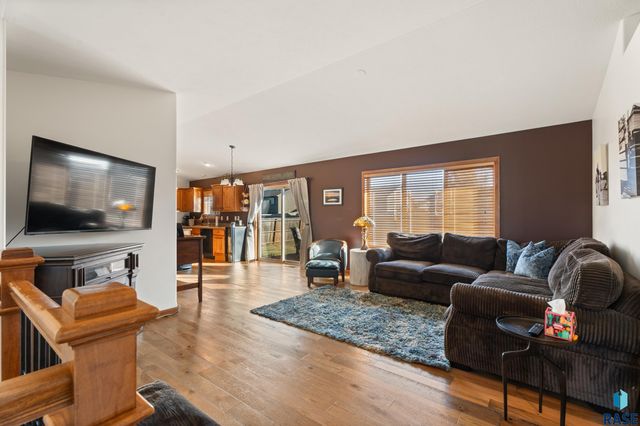 904 Honeysuckle Dr Dr Drive, Harrisburg, SD 57032