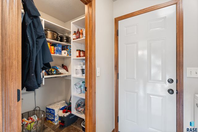 904 Honeysuckle Dr Dr Drive, Harrisburg, SD 57032