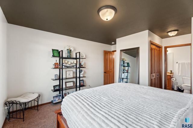 904 Honeysuckle Dr Dr Drive, Harrisburg, SD 57032