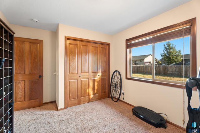 904 Honeysuckle Dr Dr Drive, Harrisburg, SD 57032