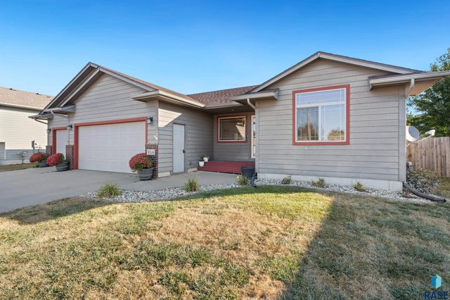 904 Honeysuckle Dr Dr Drive, Harrisburg, SD 57032
