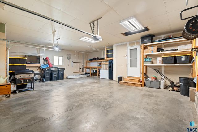 904 Honeysuckle Dr Dr Drive, Harrisburg, SD 57032