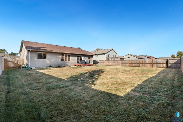 904 Honeysuckle Dr Dr Drive, Harrisburg, SD 57032