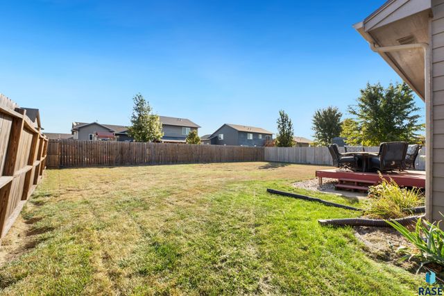 904 Honeysuckle Dr Dr Drive, Harrisburg, SD 57032