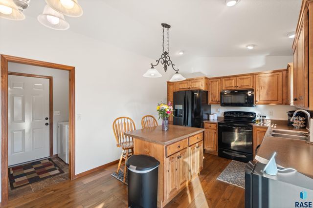 904 Honeysuckle Dr Dr Drive, Harrisburg, SD 57032