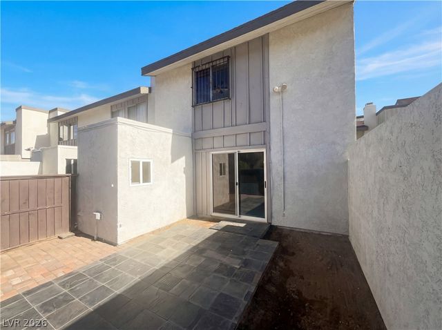 568 Willow Green Drive, Las Vegas, NV 89169