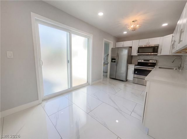 568 Willow Green Drive, Las Vegas, NV 89169