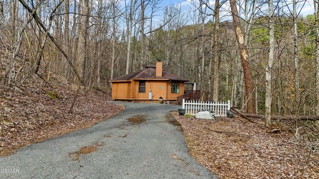 1103 Villa Lane, Gatlinburg, TN 37738