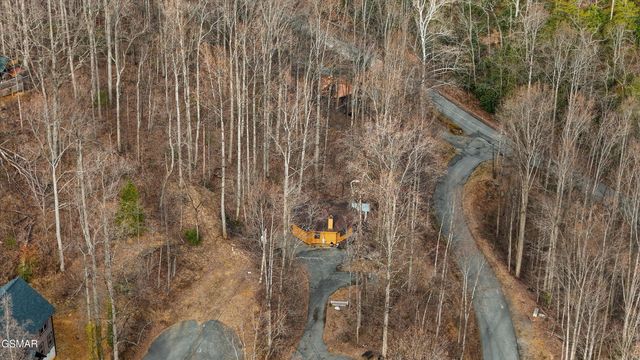 1103 Villa Lane, Gatlinburg, TN 37738