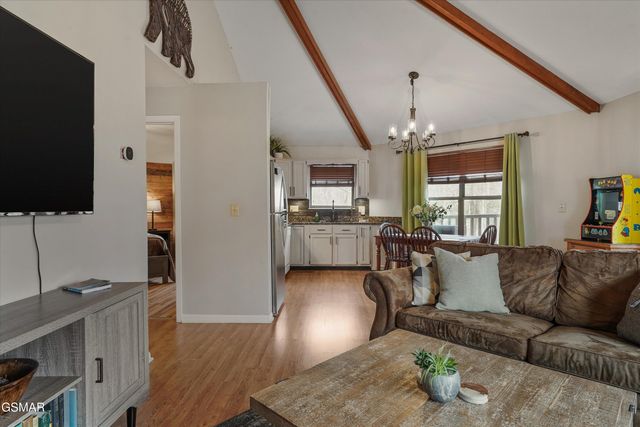 1103 Villa Lane, Gatlinburg, TN 37738