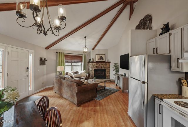 1103 Villa Lane, Gatlinburg, TN 37738