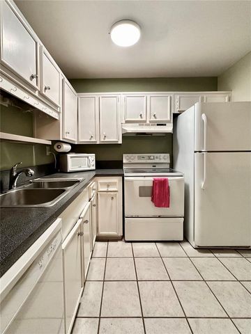 2834 SW 14TH DRIVE 305, Gainesville, FL 32608